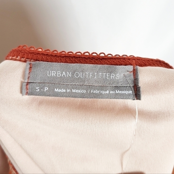 URBAN OUTFITTERS Y2K floral mini skirt lettuce hem NWT Valentines - Picture 5 of 7